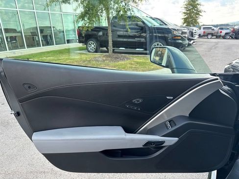 Used 2017 Chevrolet Corvette Stingray Convertible w/ 2LT Preferred Equipment Group RWD image 10