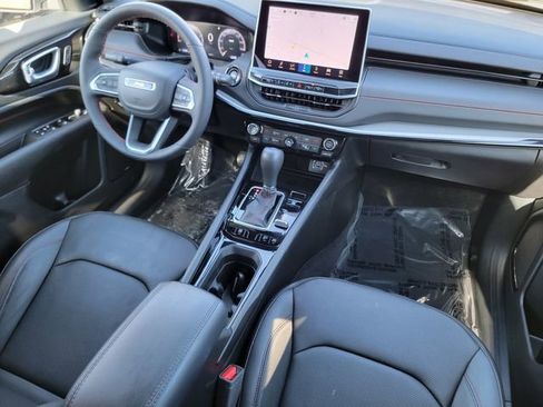 Certified 2025 Jeep Compass Trailhawk w/ Trailhawk Elite Group image 39