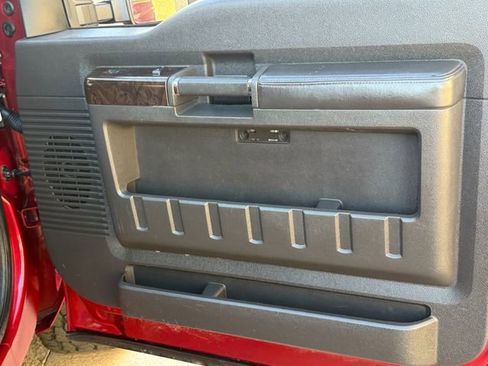 Used 2014 Ford F250 Platinum w/ FX4 Off-Road Package image 24