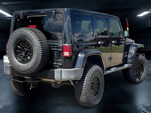 Used 2017 Jeep Wrangler Unlimited Sahara w/ Connectivity Group image 11