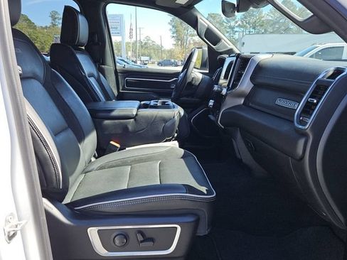 Used 2025 RAM 1500 Laramie AWD/4WD image 15
