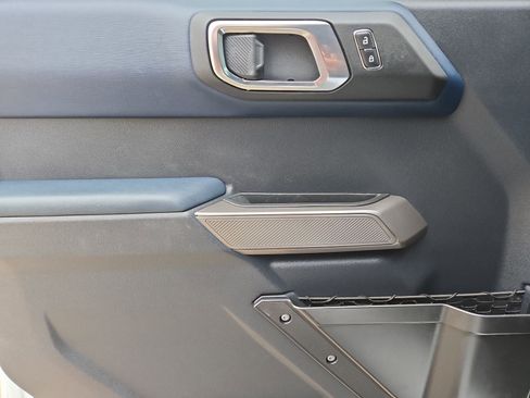 Used 2023 Ford Bronco Outer Banks image 15