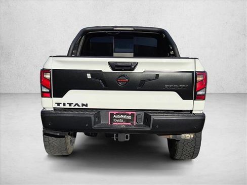 Used 2021 Nissan Titan PRO-4X w/ Pro-4x Convenience Package image 6