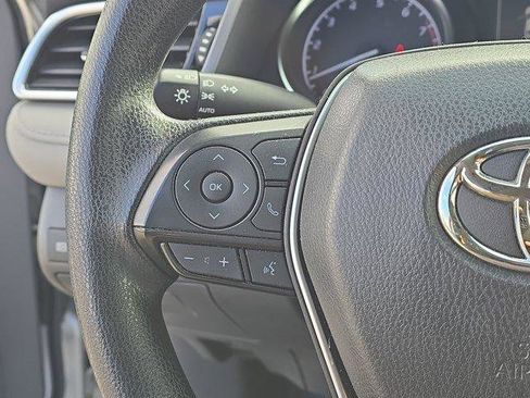 Used 2018 Toyota Camry LE image 24