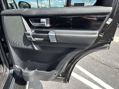 Used 2016 Land Rover LR4 HSE AWD/4WD image 15