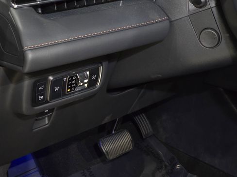 New 2024 Lincoln Nautilus Reserve w/ Equipment Group 203A image 18