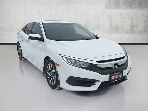Used 2016 Honda Civic EX image 3