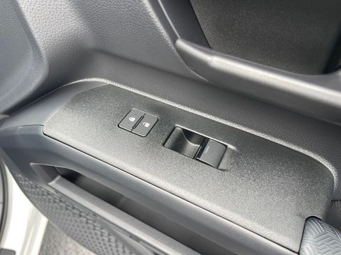 New 2026 Toyota 4Runner SR5 AWD/4WD image 18