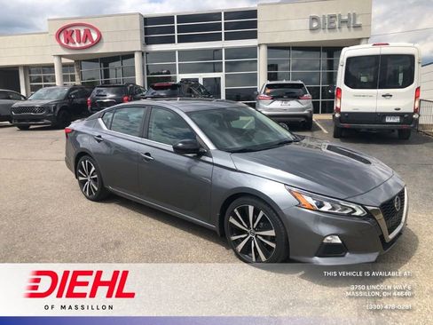 Used 2019 Nissan Altima 2.5 SR w/ SR Premium Package FWD image 1