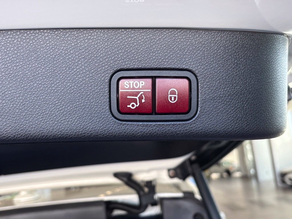 Used 2013 Mercedes-Benz GL 63 AMG 4MATIC image 46
