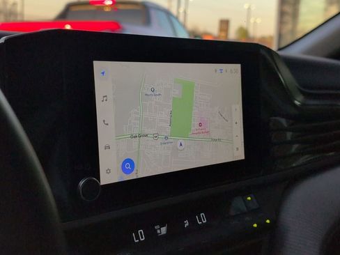 Used 2025 Toyota Camry SE image 27