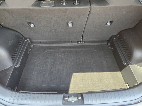 Used 2024 Kia Soul LX w/ Option Group 015 FWD image 21