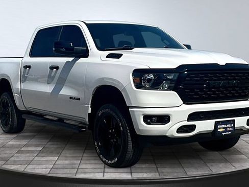 Used 2023 RAM 1500 Lone Star AWD/4WD image 3
