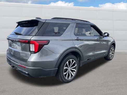 Used 2026 Ford Explorer ST-Line AWD/4WD image 9