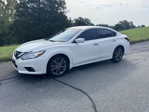 Used 2018 Nissan Altima 2.5 SR w/ SR Special Edition FWD image 5