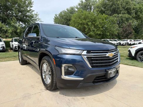 Used 2023 Chevrolet Traverse LT AWD/4WD image 8