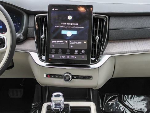 New 2026 Volvo XC90 T8 Ultra w/ Protection Package Premier AWD/4WD image 16