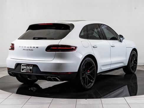 Used 2016 Porsche Macan Turbo image 10