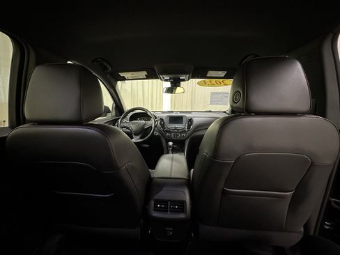Used 2023 Chevrolet Equinox RS AWD/4WD image 21