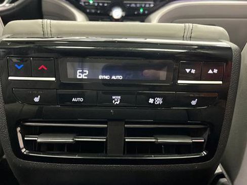 Used 2022 Acura MDX SH-AWD w/ Advance Package image 36