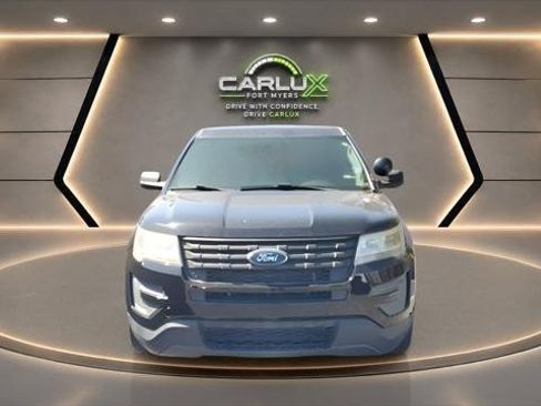 Used 2017 Ford Explorer 4WD Police Interceptor image 2