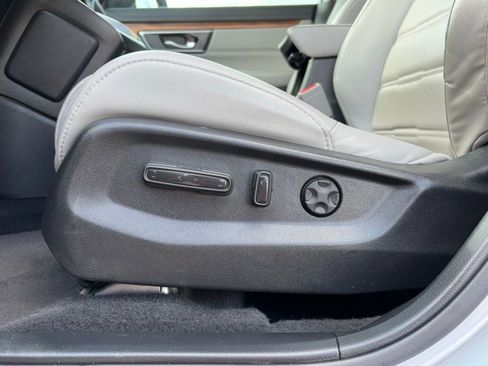 Used 2022 Honda CR-V Touring image 14