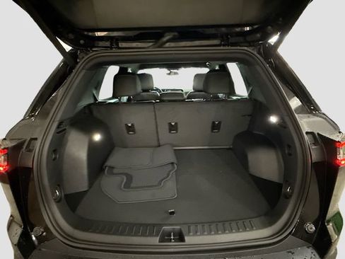 New 2026 Chevrolet Equinox LT w/ Convenience Package II image 26