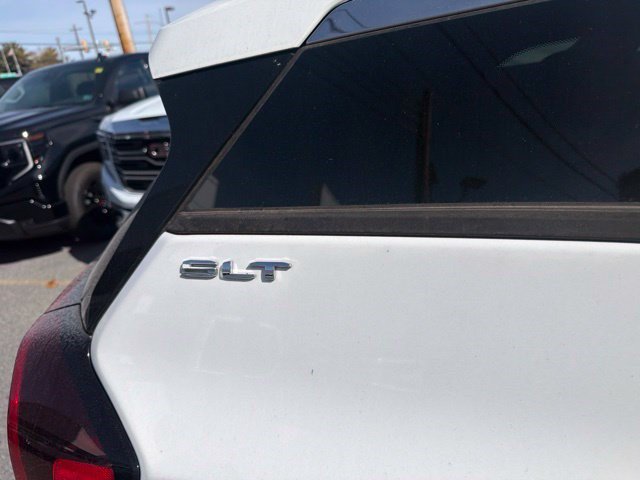 Used 2024 GMC Terrain SLT w/ LPO, Floor Liner Package AWD/4WD image 3