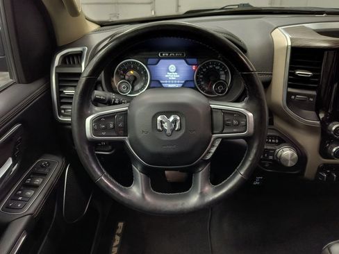 Used 2019 RAM 1500 Laramie AWD/4WD image 11