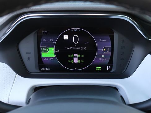 Used 2023 Chevrolet Bolt EUV Premier w/ Sun & Sound Package image 16