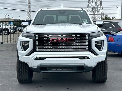 New 2026 GMC Canyon Denali image 9