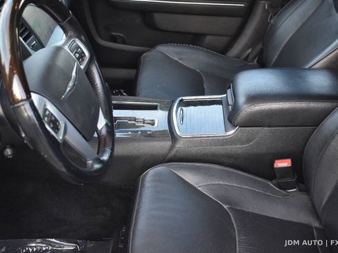Used 2011 Chrysler 300 C w/ Sound Group RWD image 28