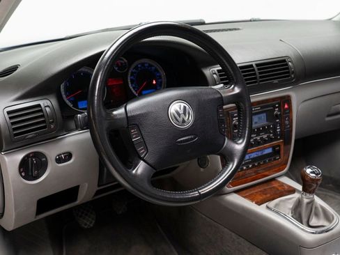 Used 2004 Volkswagen Passat W8 AWD/4WD image 13