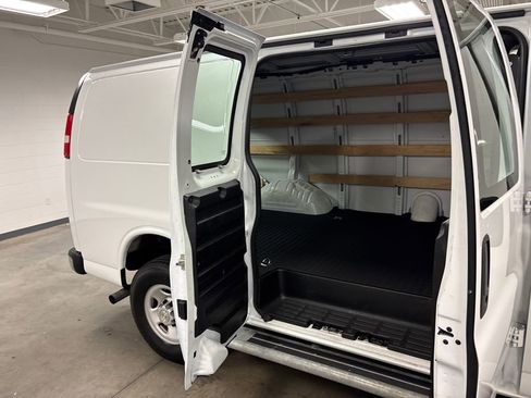 Used 2024 Chevrolet Express 2500 w/ Driver Convenience Package image 22