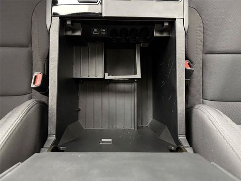 Used 2023 Toyota Tundra SR5 w/ SR5 Convenience Package RWD image 30