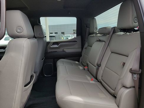 Used 2024 GMC Sierra 1500 SLT AWD/4WD image 19