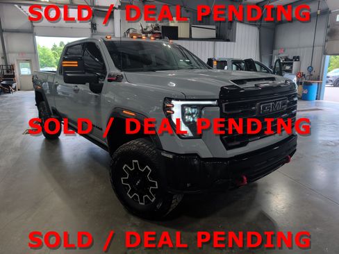 Used 2025 GMC Sierra 2500 AT4X AWD/4WD image 1