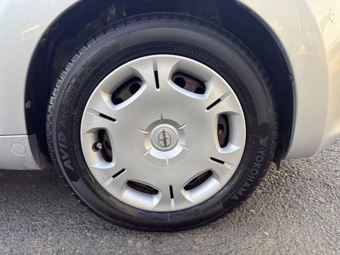 Used 2012 Scion xD image 9