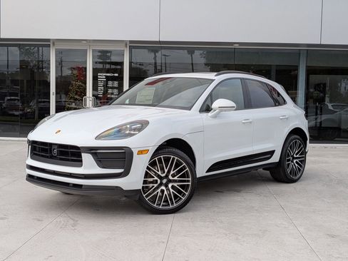 New 2026 Porsche Macan image 1