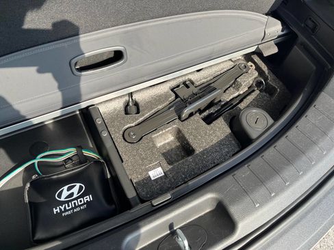 Used 2018 Hyundai Santa Fe SE w/ SE Premium Package 02 image 39