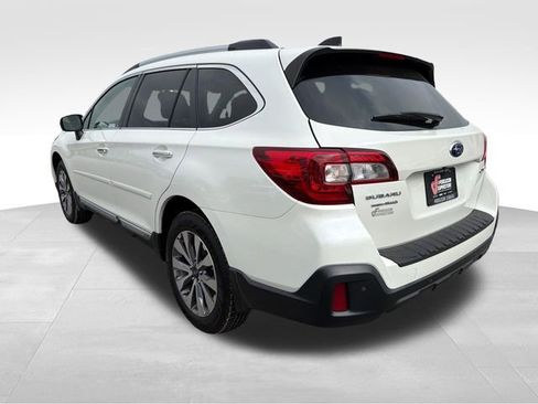 Used 2018 Subaru Outback 2.5i Touring w/ Popular Package #3 AWD/4WD image 5