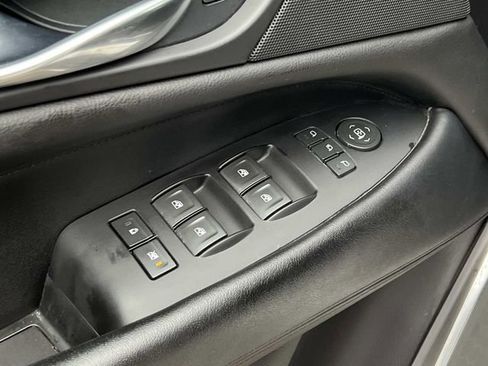 Used 2018 Cadillac Escalade ESV Premium Luxury image 19