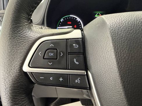 Used 2024 Toyota Sienna XLE AWD/4WD image 18