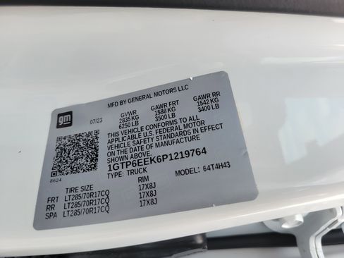 Used 2023 GMC Canyon AT4X image 30