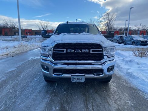 Used 2024 RAM 3500 Big Horn AWD/4WD image 2
