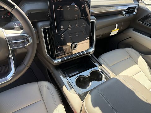 New 2026 GMC Yukon XL Elevation w/ Elevation Premium Package image 35