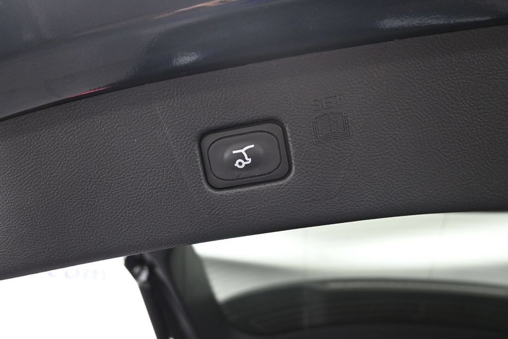 Used 2024 Ford Edge Titanium w/ Equipment Group 301A AWD/4WD image 12