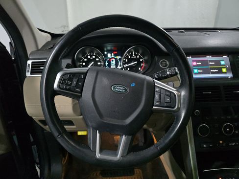 Used 2019 Land Rover Discovery Sport HSE AWD/4WD image 11