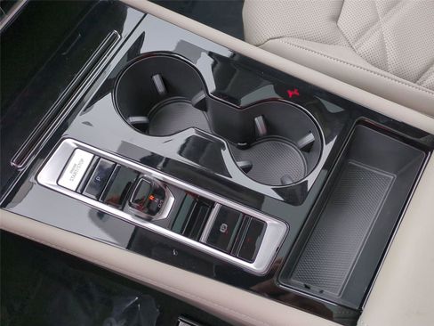 New 2026 Volkswagen Atlas SE image 13