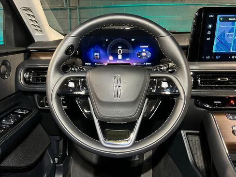 Used 2025 Lincoln Aviator Reserve w/ Illumination Package image 32